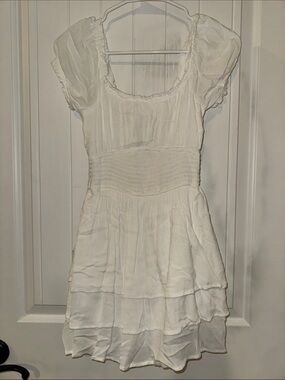 Hollister Size S Never Worn! White Ruffled Short Sleeve Top Dress with pockets